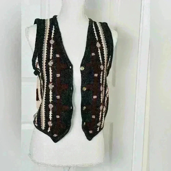St. John’s Bay Crocheted Vest Size Small - Picture 2 of 9
